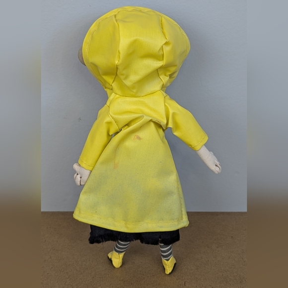 Coraline's Doll Prop Replica, Posable Coralline Doll, 2018 Laika - Picture 6 of 16